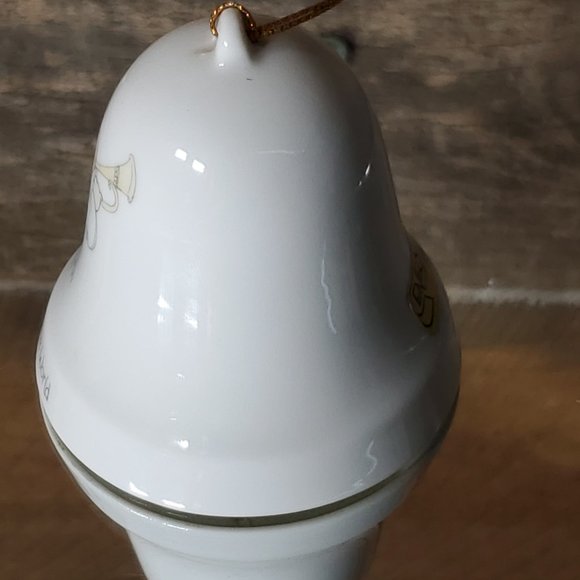 Enesco Precious Moments Bell Ornament Joy to the World - 1985 - Picture 4 of 7